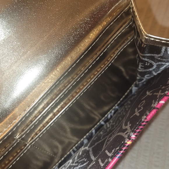 Cute Betsey Johnson wallet - Picture 10 of 14